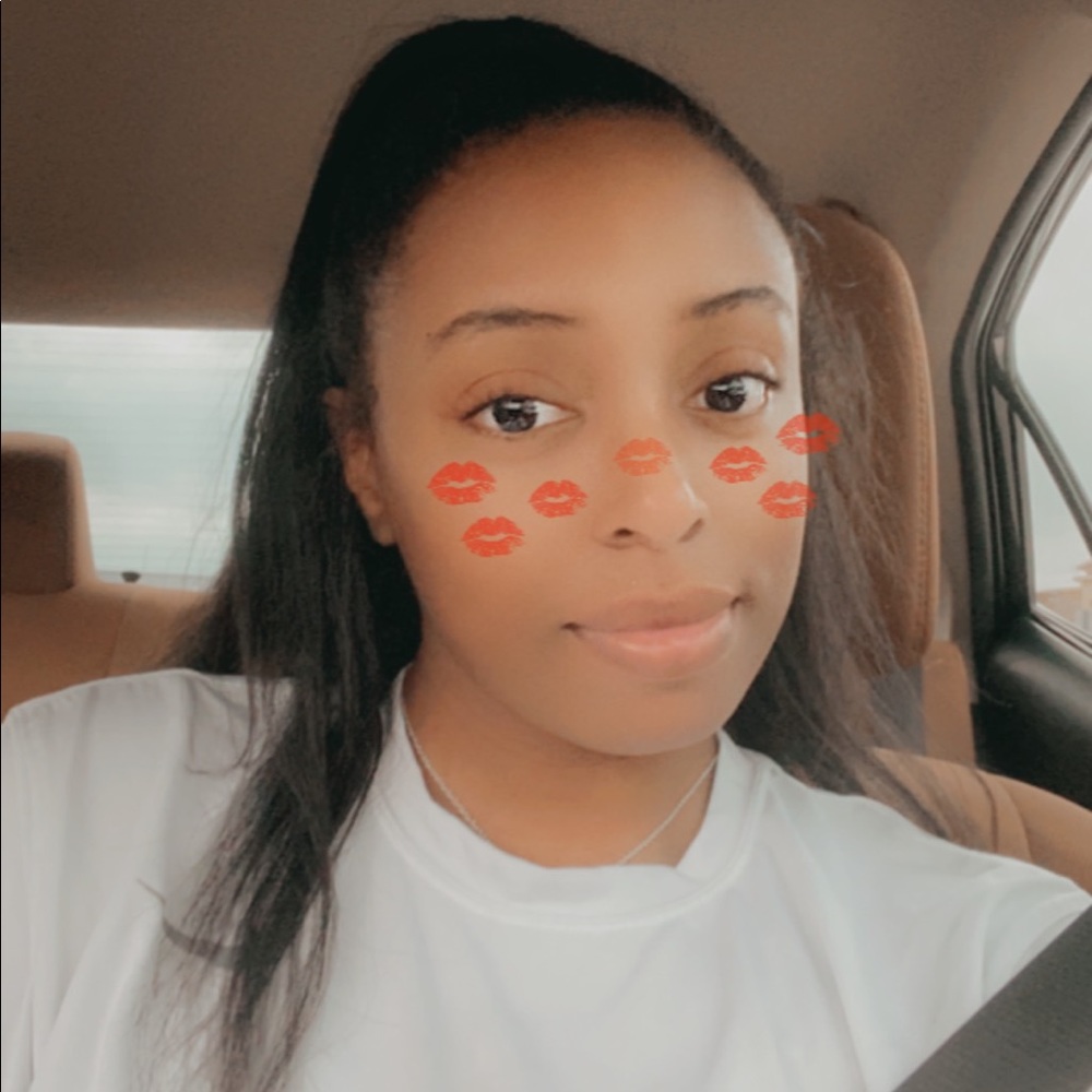 Meet your Posher, Devyn